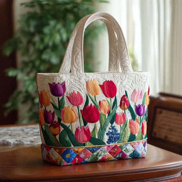 Bolso elegante con tulipanes.
