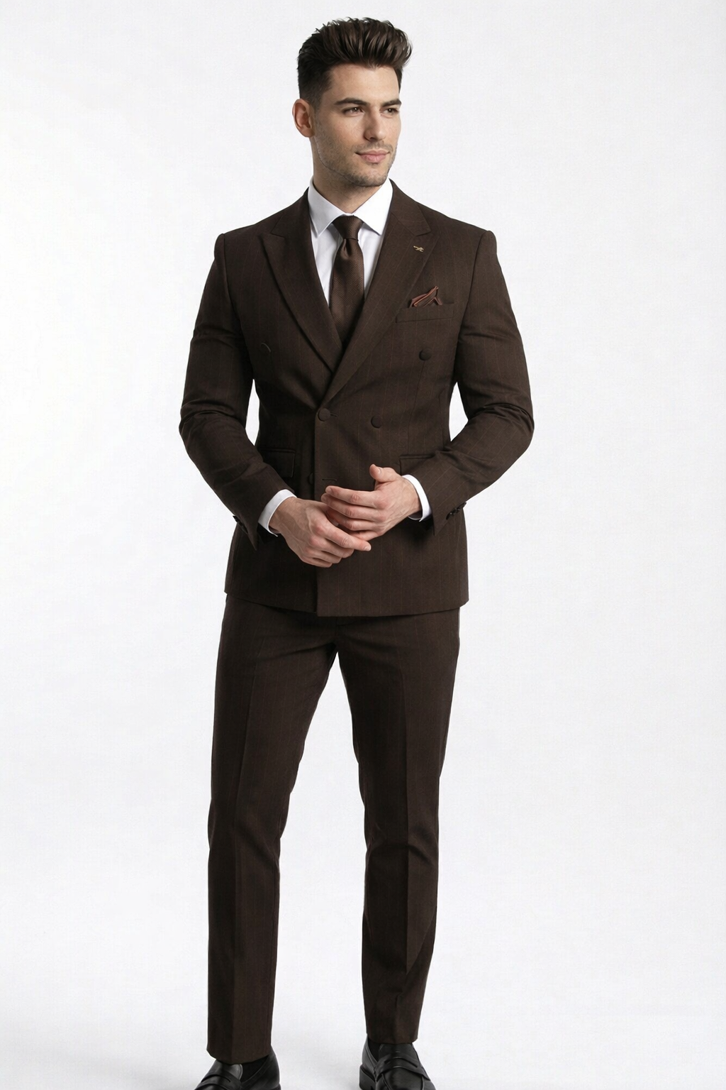 Traje de tres piezas de calidad premium con rayas sutiles  - distinción con personalidad.