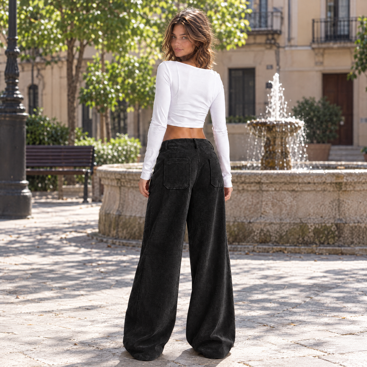 Amélia - Pantalón Ancho, fuente en plaza