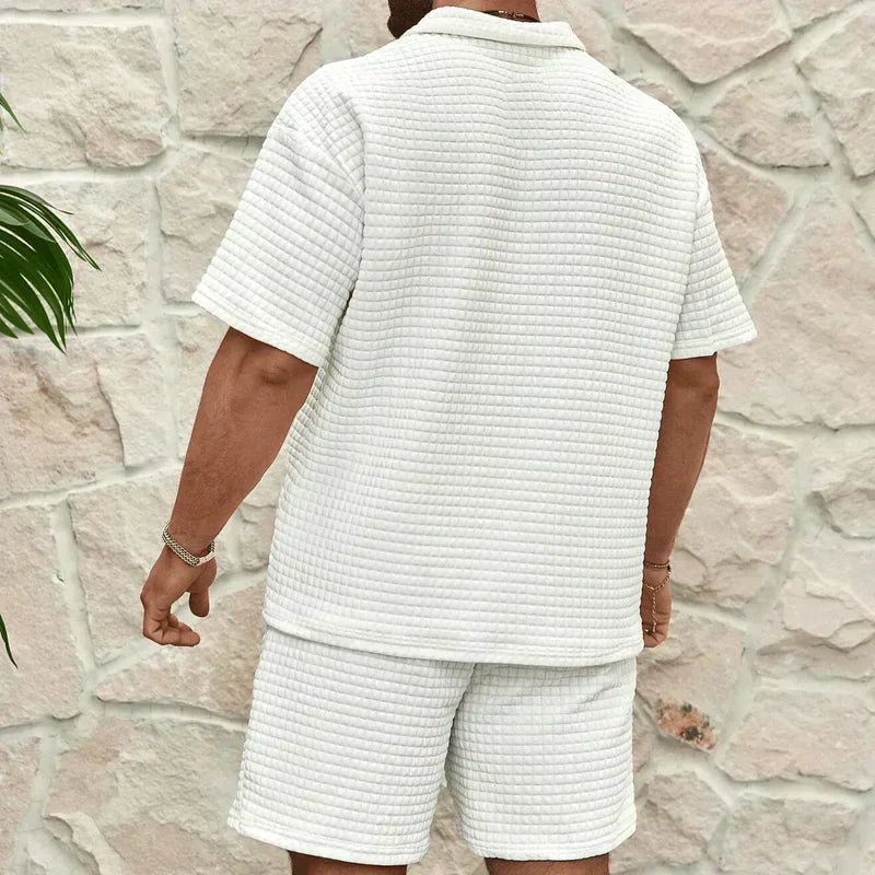Conjunto para hombre - Polo con Cremallera y Pantalones Cortos con Textura de Cuadrícula